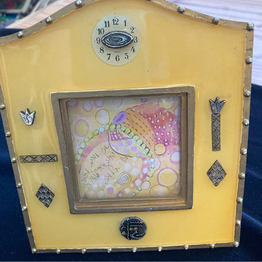 Beautiful Resin Lemon Colored Picture Frame With Inlay Metal Symbols 5.5”x6”